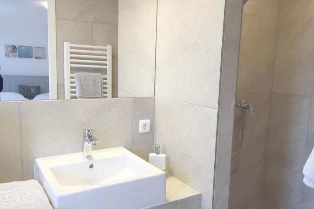 Clipper Hus - Versteck Am Strom Rostock